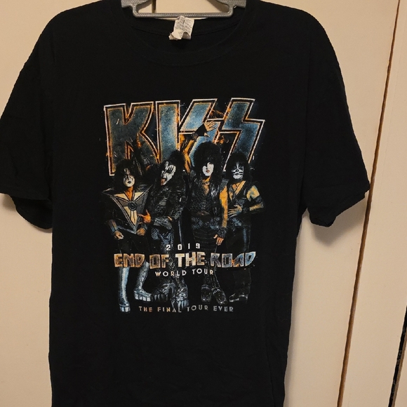 Kiss Tops - Kiss Black Tour Graphic Tee
